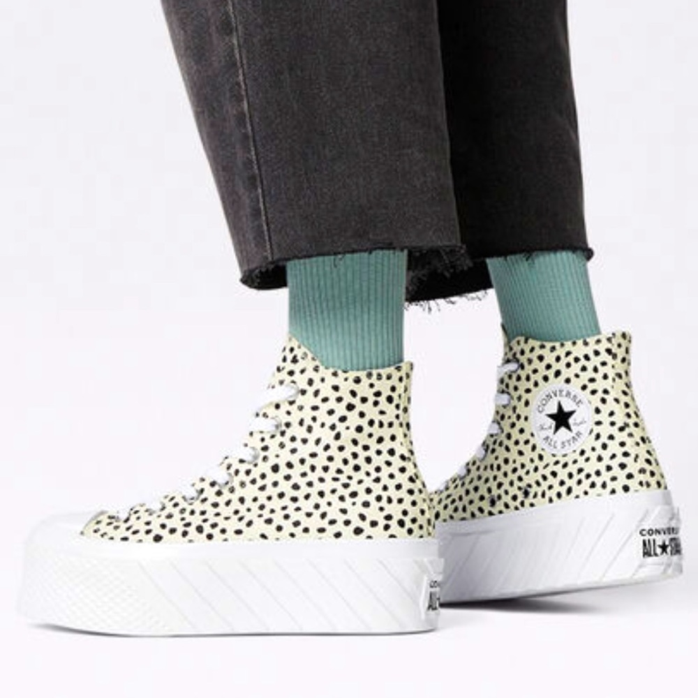 BRAND NIB Converse ‘Chuck Taylor All Star’ 2X Platform Sneaker